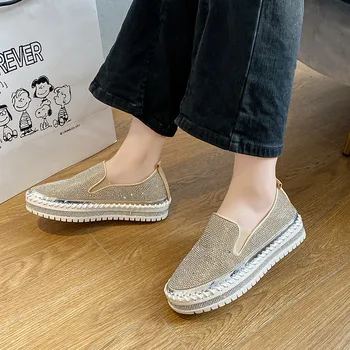 2023 Нова луксозна дамски обувки на равна платформа с кристали, без шнур, пикантни ежедневни обувки на плоска подметка с кристали