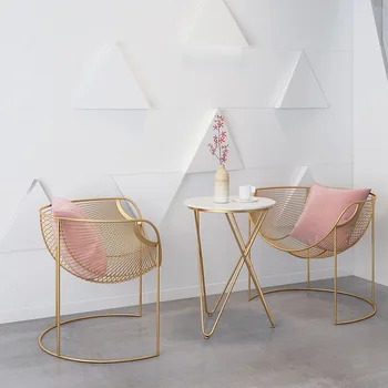 Изкован желязо и кухи стол Nordic магазин сладък чай с мляко, офис холни маси, комбинация от злато 