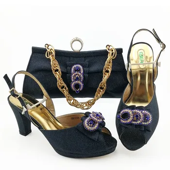 Висококачествени дизайнерски обувки и чанта в тъмно синьо в африканския стил в тон италиански обувки за партита и набор от чанти в тон